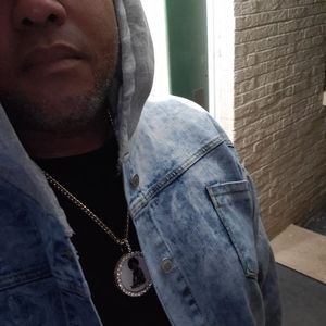 Meet your Posher, Mitchel